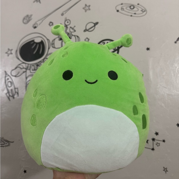 Squishmallows Other - Squishmallows Lime Green Alien Plush